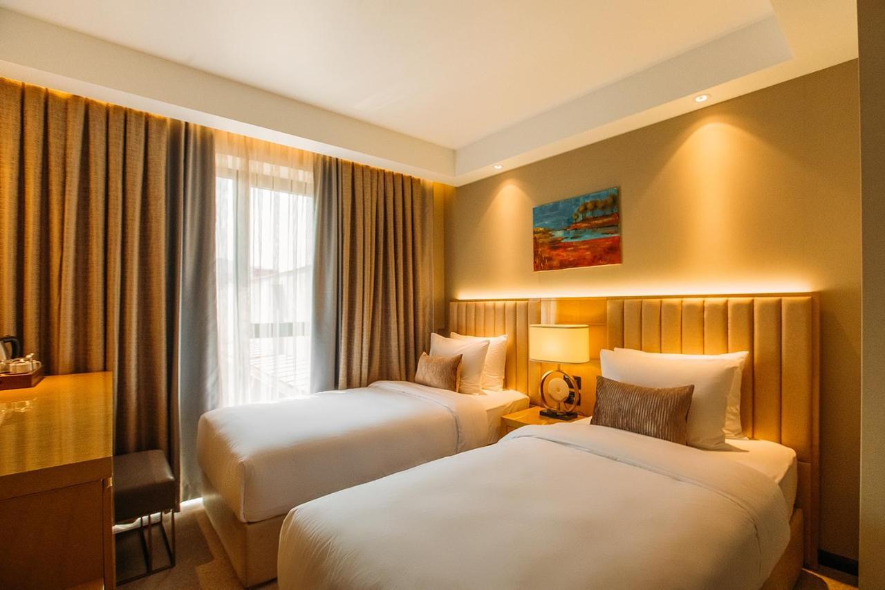 Marjan Plaza Hotel Tbilisi Exterior photo